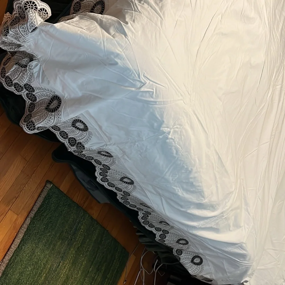 Anthropologie Eyelet Embroidered Duvet Cover Size Queen NEW